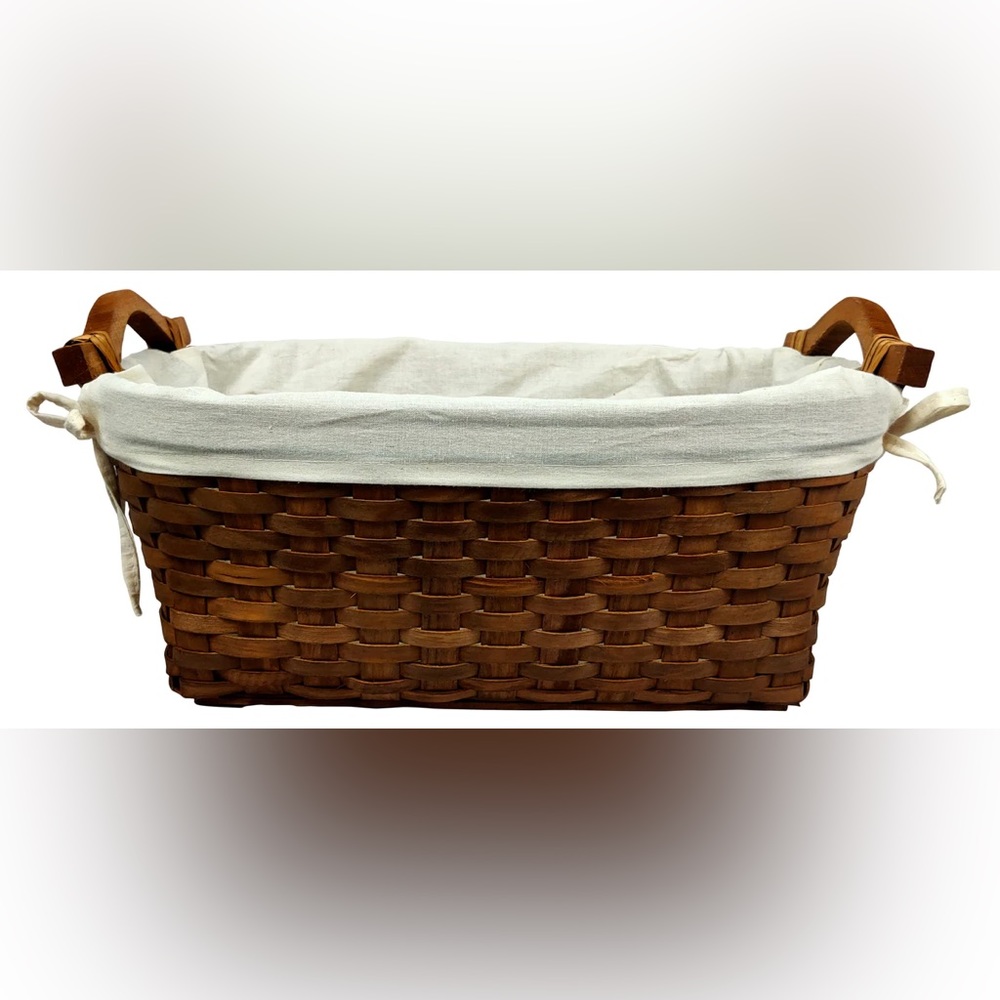 Woodchip lined basket